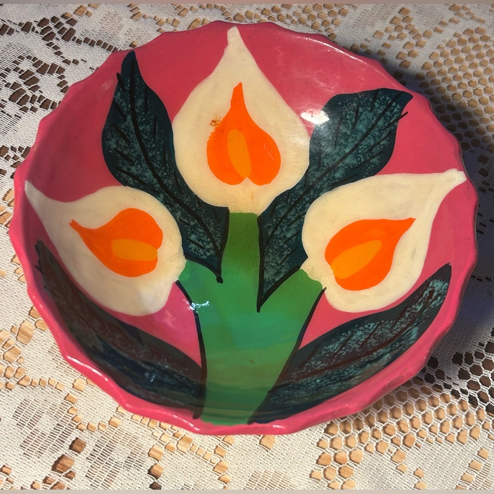 🌸Vintage Authentic Mexican Folk Art Tripod Bowl – Calla Lily Motif🌿